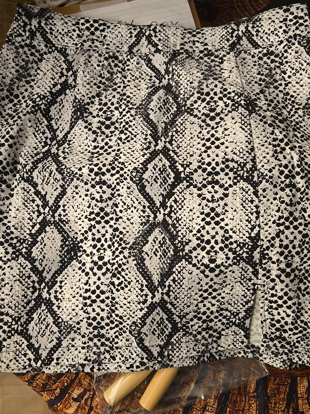 Garage snake print mini skirt black&white